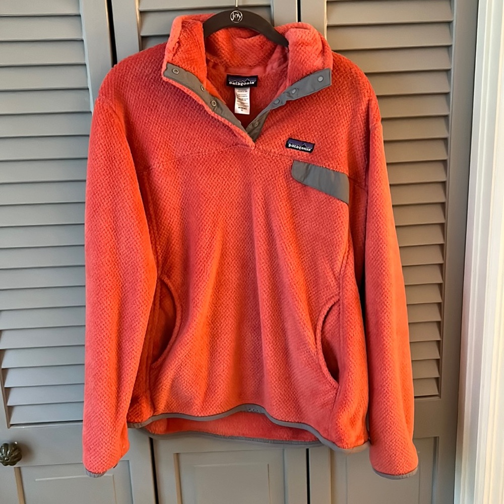Patagonia - Coral Fleece with Gray Trim - Size XL